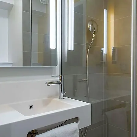 Sud Hotel 2*